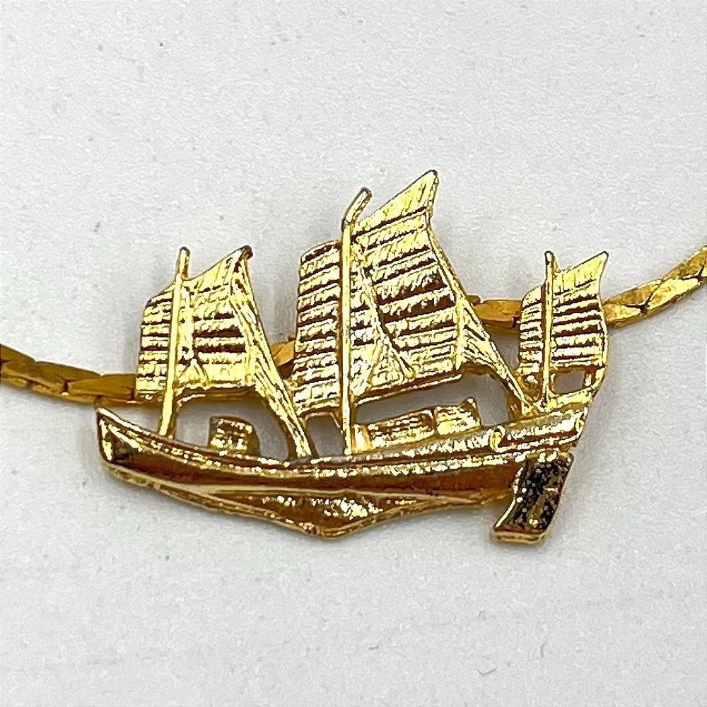 Vintage Anju Hong Kong Gold Tone Junk Ship Pendant Necklace Cobra Chain 18"
